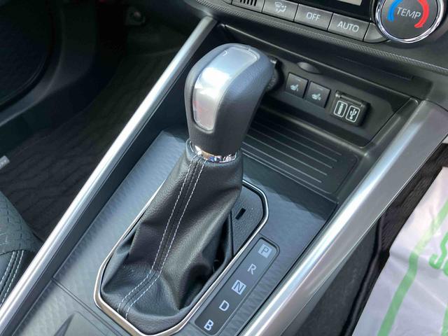 ����ɏڂ����S�Ă̎ԗ��Ɏԗ���ԏؖ�����t���Ă���܂��B