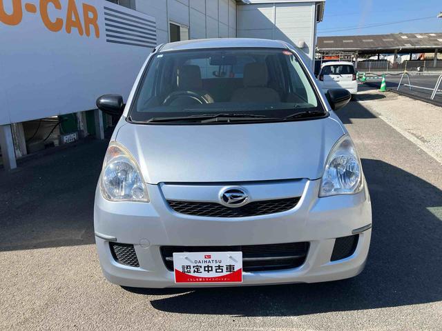 ミラ Ｘスペシャル　走行距離無制限１２ヶ月保証付き　運転席助手席エアバッグ　禁煙　ＤＶＤ再生　ＳＲＳ　メモリーナビ　ナビ　整備点検記録簿　ＡＢＳ　キ－レス（12枚目）