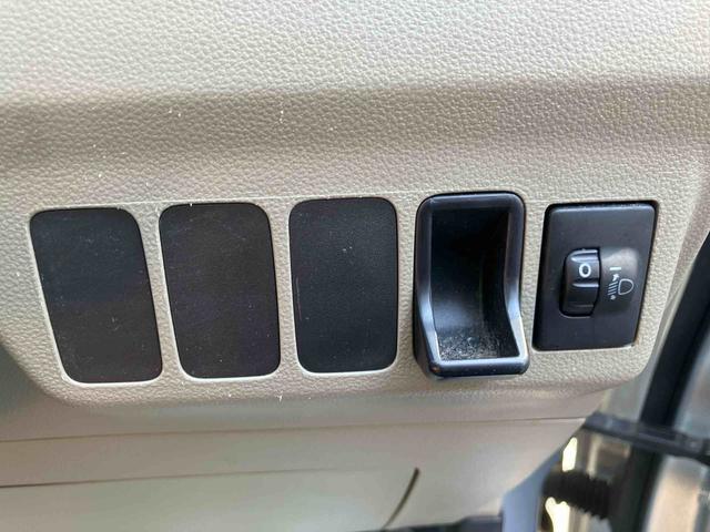 ミラ Ｘスペシャル　走行距離無制限１２ヶ月保証付き　運転席助手席エアバッグ　禁煙　ＤＶＤ再生　ＳＲＳ　メモリーナビ　ナビ　整備点検記録簿　ＡＢＳ　キ－レス（26枚目）