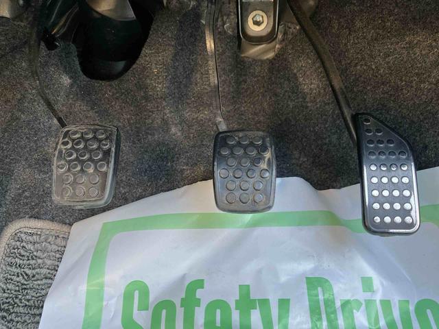 ミラ Ｘスペシャル　走行距離無制限１２ヶ月保証付き　運転席助手席エアバッグ　禁煙　ＤＶＤ再生　ＳＲＳ　メモリーナビ　ナビ　整備点検記録簿　ＡＢＳ　キ－レス（27枚目）