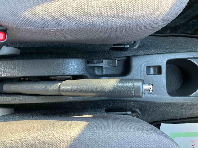 ミライース Ｘ　ＳＡ　走行距離無制限１２ヶ月保証付き　衝突被害軽減Ｂ　助手席エアバッグ　点検記録簿　ｉ－ｓｔｏｐ　横滑り防止装置　キーレスキー　運転席エアバッグ　禁煙車　ＡＢＳ　盗難防止アラーム　ＡＷ（3枚目）