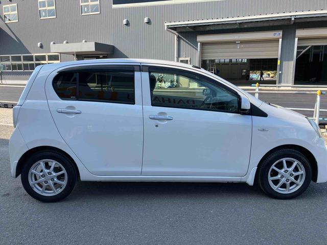 ミライース Ｘ　ＳＡ　走行距離無制限１２ヶ月保証付き　衝突被害軽減Ｂ　助手席エアバッグ　点検記録簿　ｉ－ｓｔｏｐ　横滑り防止装置　キーレスキー　運転席エアバッグ　禁煙車　ＡＢＳ　盗難防止アラーム　ＡＷ（14枚目）