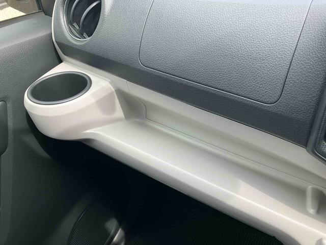 ミライース Ｘ　リミテッドＳＡＩＩＩ　走行距離無制限１２ヶ月保証付き　ナビゲーション搭載　ドライブレコーダー搭載　バックカメラ付き　アイドリングストップ車　コーナーセンサー付き　オートライト　オートハイビーム（32枚目）