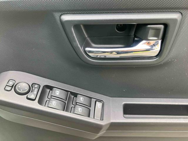 �X�^�b�t�́A�}�X�N���p�ɂĐڋq���΂����Ē����܂��B