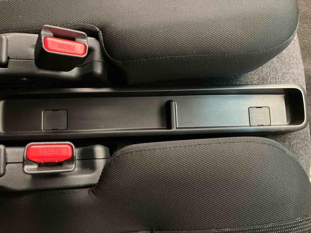 ＲＳ　走行距離無制限１２ヶ月保証付き　追従クルコン　助手席エアバッグ　ワンオーナー車　バックビューモニター　両側オートスライドドア　ブレーキサポート　スマートキープッシュスタート　車線逸脱警告　キーフリー（画像32）