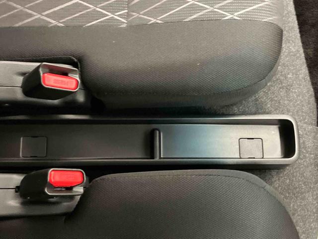 ＲＳ　ワンオーナー　走行距離無制限１２ヶ月保証付き　Ｉ－ＳＴＯＰ　Ｂカメラ付　両側パワスラドア　車線逸脱　ＢＩｕｅｔｏｏｔｈ　アダプティブクルコン　Ｗエアバック　衝突被害軽減装置　禁煙　１オーナー　キーフリー　ＵＳＢ入力（画像30）