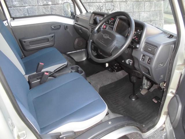 車内もキレイです。イやな臭いなども感じません