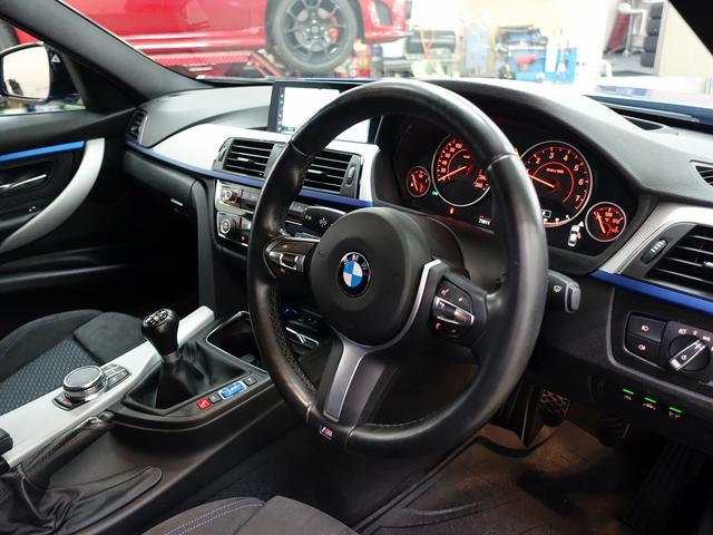 ３シリーズ ３２０ｉ　Ｍスポーツ　６速ＭＴ　パフォーマンスエアロ　Ｍスポーツブレーキ　アダプティブＭサスペンション　ＬＭ１９インチホイールＭダブルスポーク　エンジン交換済　クラッチＯＨ済　３デザインマフラ－（13枚目）