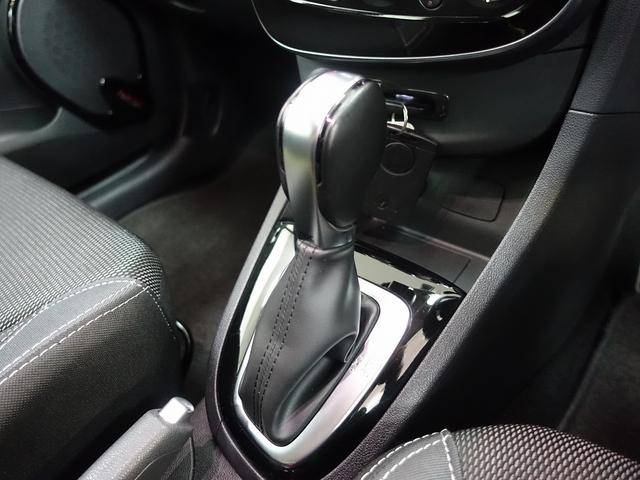 ルーテシア ゼン　後期モデル　オプション外装色　オプションＬＥＤピュアビジョンライト装着車　禁煙車　インテークバルブ＆燃焼室内洗浄対策済物件　ガラス面水垢＆ウロコ除去施工済（36枚目）