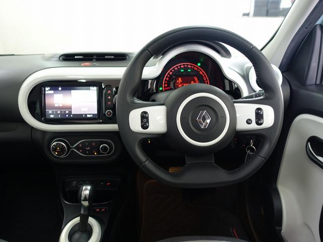 トゥインゴ ＥＤＣ　キャンバストップ　ＡｐｐｌｅＣａｒＰＬＡＹ機能　低ダストパッド　ミラー型前後ドライブレコーダー＆バックカメラ機能切替　新規格ＥＴＣ　ＵＶフィルム貼施工　ＬＥＤライト　ＬＥＤフォグ　バックランプＬＥＤ　ＡＴＦ交換納車（10枚目）