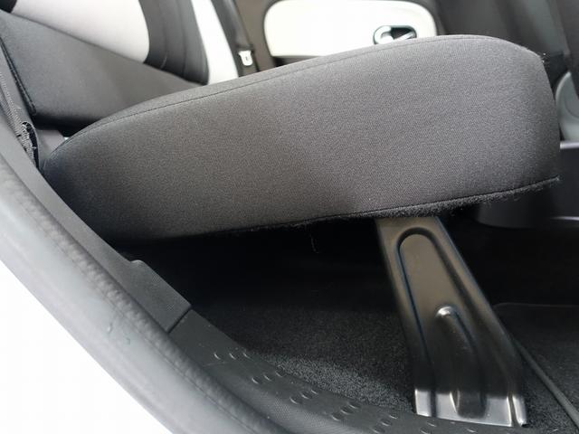 トゥインゴ ＥＤＣ　キャンバストップ　ＡｐｐｌｅＣａｒＰＬＡＹ機能　低ダストパッド　ミラー型前後ドライブレコーダー＆バックカメラ機能切替　新規格ＥＴＣ　ＵＶフィルム貼施工　ＬＥＤライト　ＬＥＤフォグ　バックランプＬＥＤ　ＡＴＦ交換納車（39枚目）