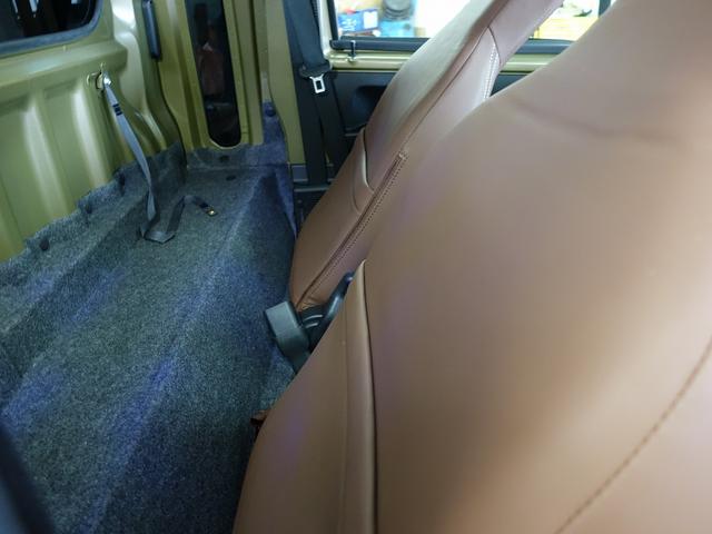 �V�[�g���ʂɂ̓|�P�b�g�t���I�����ăW�����{�Ȃ̂Ń��N���C�j���O���\�B�����̎��[�X�y�[�X����������Ă���܂��B���ꂪ���肪�����I