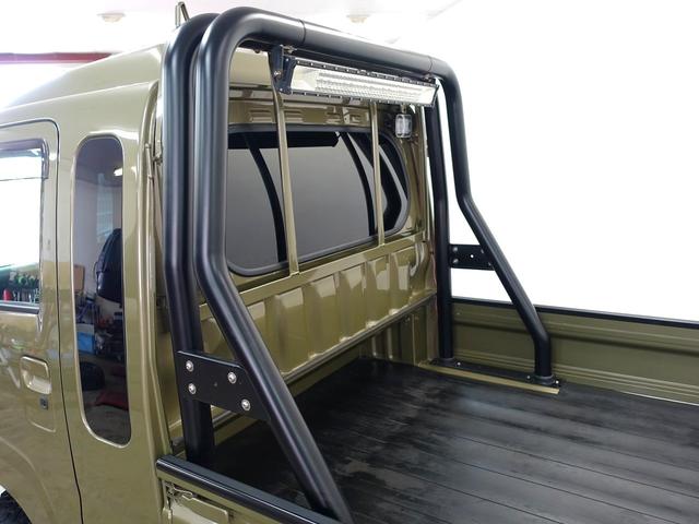 �ב�̃��[���o�[����������Ă���܂��B