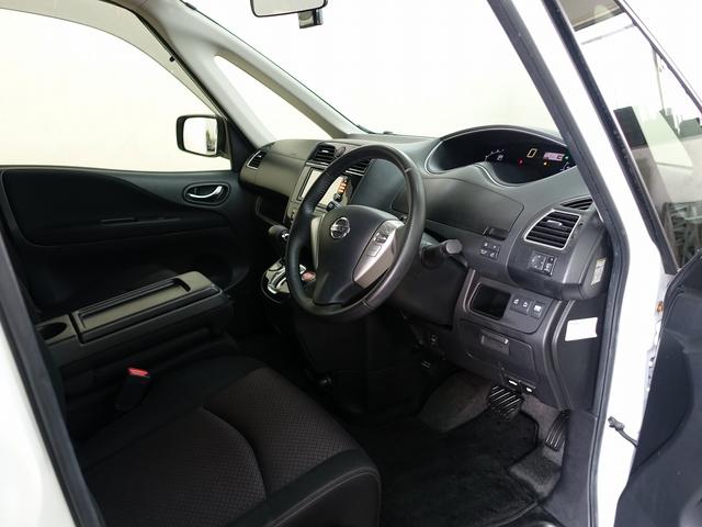 セレナ ハイウェイスター　Ｖセレクション　８人乗り　禁煙車　ダブルエアコン　ナビ地デジＴＶ　ＤＶＤ再生　バックカメラ　前後ドライブレコーダー　２０２５年製日本製タイヤ装着（12枚目）