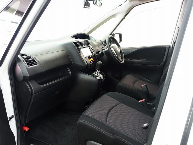 セレナ ハイウェイスター　Ｖセレクション　８人乗り　禁煙車　ダブルエアコン　ナビ地デジＴＶ　ＤＶＤ再生　バックカメラ　前後ドライブレコーダー　２０２５年製日本製タイヤ装着（16枚目）