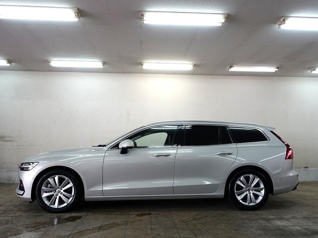 Ｖ６０ Ｔ５　モメンタム　ベースモデル　禁煙車　１オーナー車　ハーフレザー　タイヤ２本新品装着Ｍｉｃｈｅｌｉｎプライマシー４ＳＴ　純正ナビＴＶ　ＣａｒＰＬＡＹ機能　Ｂｌｕｅｔｏｏｔｈ機能　ＣＤ再生　ＥＴＣ（4枚目）