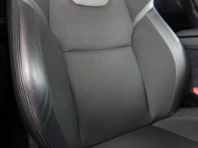 Ｖ６０ Ｔ５　モメンタム　ベースモデル　禁煙車　１オーナー車　ハーフレザー　タイヤ２本新品装着Ｍｉｃｈｅｌｉｎプライマシー４ＳＴ　純正ナビＴＶ　ＣａｒＰＬＡＹ機能　Ｂｌｕｅｔｏｏｔｈ機能　ＣＤ再生　ＥＴＣ（16枚目）