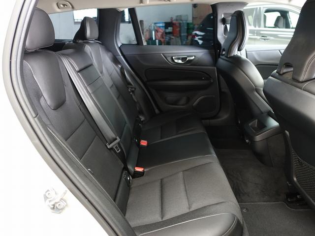 Ｖ６０ Ｔ５　モメンタム　ベースモデル　禁煙車　１オーナー車　ハーフレザー　タイヤ２本新品装着Ｍｉｃｈｅｌｉｎプライマシー４ＳＴ　純正ナビＴＶ　ＣａｒＰＬＡＹ機能　Ｂｌｕｅｔｏｏｔｈ機能　ＣＤ再生　ＥＴＣ（23枚目）