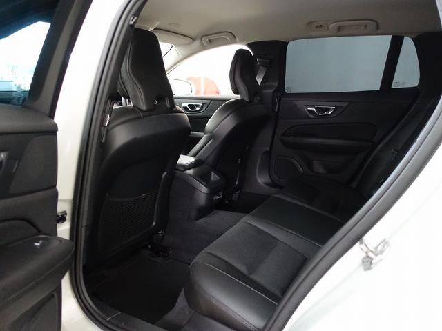 Ｖ６０ Ｔ５　モメンタム　ベースモデル　禁煙車　１オーナー車　ハーフレザー　タイヤ２本新品装着Ｍｉｃｈｅｌｉｎプライマシー４ＳＴ　純正ナビＴＶ　ＣａｒＰＬＡＹ機能　Ｂｌｕｅｔｏｏｔｈ機能　ＣＤ再生　ＥＴＣ（27枚目）