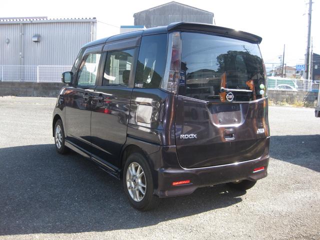 ルークス ハイウェイスター　左側パワースライドドア　ケンウッド製ＳＤナビ　フルセグ　ブルートゥースオーディオ　ＤＶＤ再生　スマートキー　プッシュスタート　純正エアロ　社外アルミ　オートエアコン　ＨＩＤ　フォグランプ　電格ミラー（9枚目）