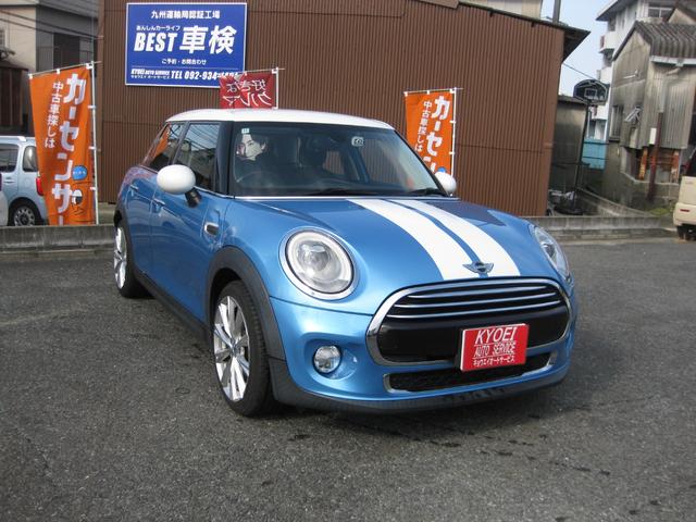 ＭＩＮＩ クーパー　１７インチアルミ　純正ナビ　Ｂｌｕｅｔｏｏｔｈ　ＥＴＣ　ドラレコ２カメラ　スマートキー　プッシュスタート　アイドリングストップ　電格ミラー　オートエアコン　Ｗエアバッグ　ＡＢＳ（2枚目）