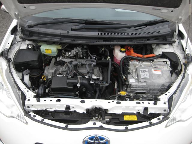 アクア Ｓ　純正ナビ　ＴＶ　バックカメラ　Ｂｌｕｅｔｏｏｔｈオーディオ　スマートキー２個　オートエアコン　プッシュスタート　電格ウィンカーミラー　ステアリングリモコン　Ｗエアバッグ　ＡＢＳ（30枚目）