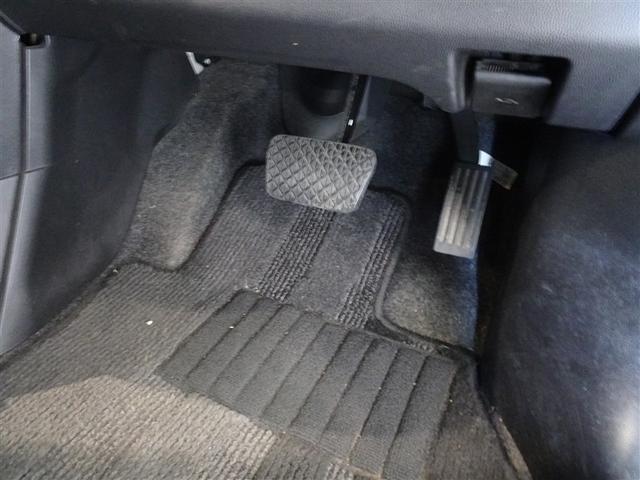 プレマシー ２０ＣＳ　エアロスタイル　メモリーナビ　フルセグ　ＥＴＣ　３列シート　乗車定員７人（8枚目）