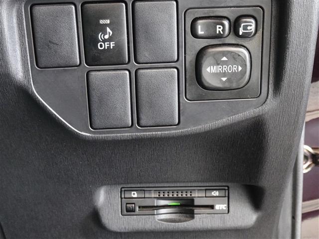 プリウス Ｓ　メモリーナビ　フルセグ　バックカメラ　ＥＴＣ　ＨＩＤヘッドライト　スマートキー（11枚目）