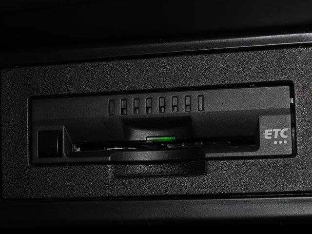 ランドクルーザープラド ＴＸ　Ｌパッケージ　衝突被害軽減システム　メモリーナビ　フルセグ　バックカメラ　ＥＴＣ　サンルーフ　フルエアロ　３列シート　ＬＥＤヘッドランプ　ディーゼル　４ＷＤ　スマートキー　乗車定員７人（17枚目）