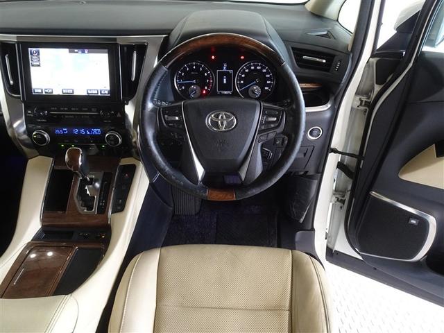 アルファード ３．５エグゼクティブラウンジ　衝突被害軽減システム　メモリーナビ　フルセグ　後席モニター　バックカメラ　ＥＴＣ　両側電動スライド　３列シート　ＬＥＤヘッドランプ　スマートキー　乗車定員７人（5枚目）