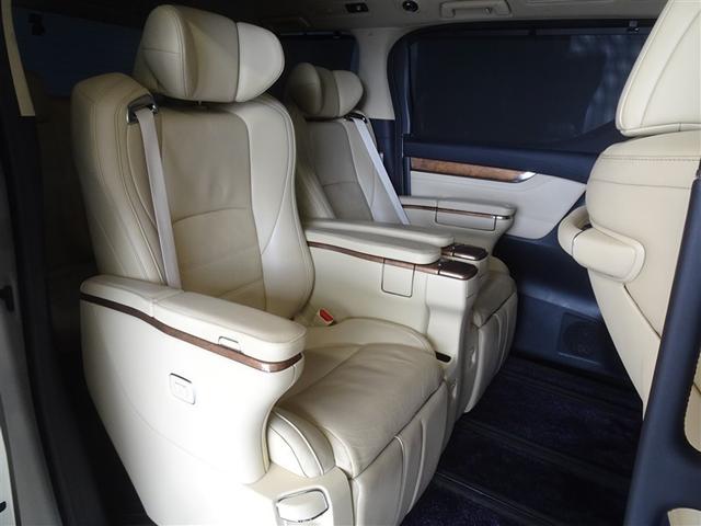 アルファード ３．５エグゼクティブラウンジ　衝突被害軽減システム　メモリーナビ　フルセグ　後席モニター　バックカメラ　ＥＴＣ　両側電動スライド　３列シート　ＬＥＤヘッドランプ　スマートキー　乗車定員７人（10枚目）