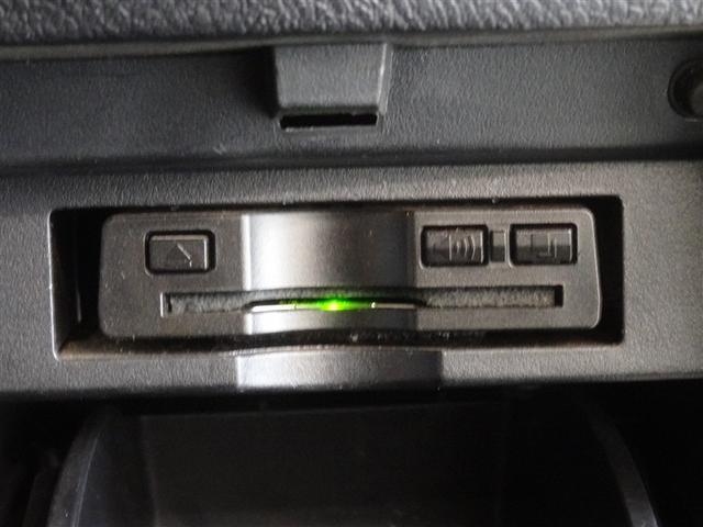 アルファード ２．５Ｘ　衝突被害軽減システム　メモリーナビ　フルセグ　バックカメラ　ＥＴＣ　両側電動スライド　３列シート　ＬＥＤヘッドランプ　スマートキー　乗車定員８人（10枚目）