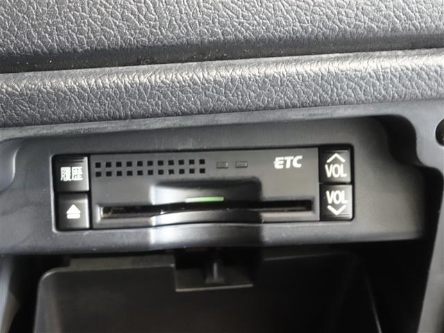 ノア Ｓｉ　メモリーナビ　フルセグ　バックカメラ　ＥＴＣ　３列シート　ＨＩＤヘッドライト　スマートキー　乗車定員８人（10枚目）