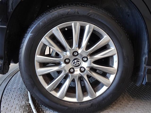 ハリアー プレミアム　メタル　アンド　レザーパッケージ　衝突被害軽減システム　メモリーナビ　フルセグ　バックカメラ　ＥＴＣ　ドラレコ　サンルーフ　フルエアロ　ＬＥＤヘッドランプ　スマートキー（16枚目）