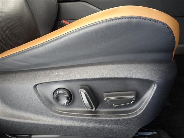 クラウンクロスオーバー ＲＳアドバンスド　衝突被害軽減システム　メモリーナビ　フルセグ　バックカメラ　ＥＴＣ　ドラレコ　サンルーフ　フルエアロ　ＬＥＤヘッドランプ　４ＷＤ　スマートキー（19枚目）