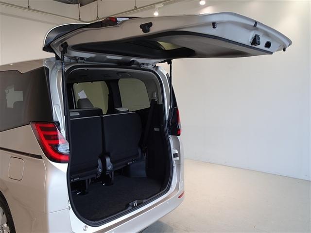 ノア Ｇ　衝突被害軽減システム　メモリーナビ　フルセグ　後席モニター　バックカメラ　ＥＴＣ　両側電動スライド　３列シート　ＬＥＤヘッドランプ　スマートキー　乗車定員８人（25枚目）