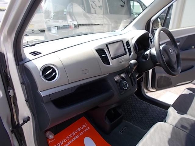 フレア ＸＳ　ＣＶＴ　アイドリングストップ　プッシュスタート　スマートキー　純正メモリーナビ　ＴＶ　ＤＶＤ　ＣＤ　ブルートゥース　リアスピーカー　ＥＴＣ　オートエアコン　ＡＢＳ　Ｗエアバック　タイヤ４本新品（16枚目）