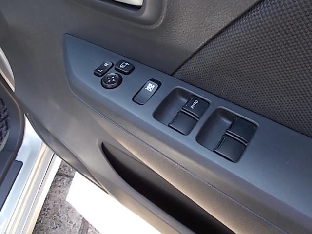 フレア ＸＳ　ＣＶＴ　アイドリングストップ　プッシュスタート　スマートキー　純正メモリーナビ　ＴＶ　ＤＶＤ　ＣＤ　ブルートゥース　リアスピーカー　ＥＴＣ　オートエアコン　ＡＢＳ　Ｗエアバック　タイヤ４本新品（17枚目）