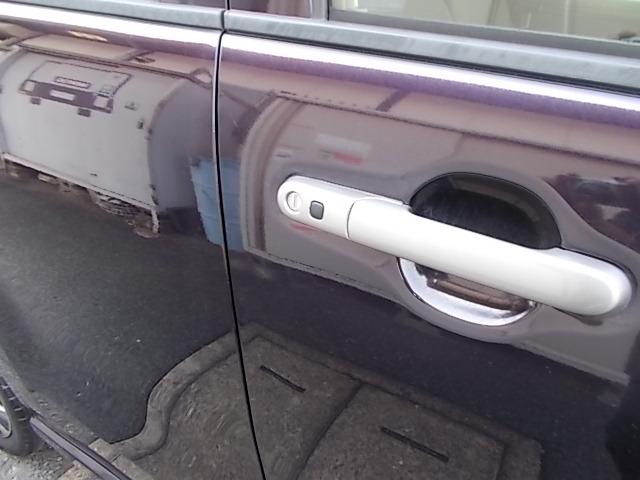 ワゴンＲ ２０周年記念車　ＣＶＴ　レーダーブレーキサポート　ＨＩＤ　アイドリングストップ　社外メモリーナビＴＶ　ＤＶＤ　ＣＤ　リアスピーカー　オートライト　オートエアコン　シートヒーター　純正１５インチＡＷ　走行５１０００キロ（12枚目）