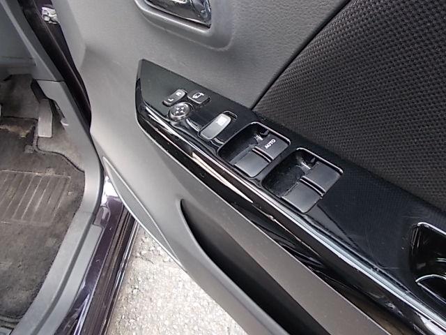 ワゴンＲ ２０周年記念車　ＣＶＴ　レーダーブレーキサポート　ＨＩＤ　アイドリングストップ　社外メモリーナビＴＶ　ＤＶＤ　ＣＤ　リアスピーカー　オートライト　オートエアコン　シートヒーター　純正１５インチＡＷ　走行５１０００キロ（22枚目）