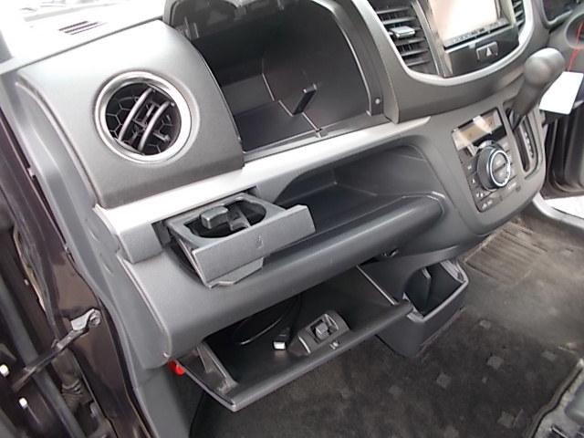 ワゴンＲ ２０周年記念車　ＣＶＴ　レーダーブレーキサポート　ＨＩＤ　アイドリングストップ　社外メモリーナビＴＶ　ＤＶＤ　ＣＤ　リアスピーカー　オートライト　オートエアコン　シートヒーター　純正１５インチＡＷ　走行５１０００キロ（28枚目）