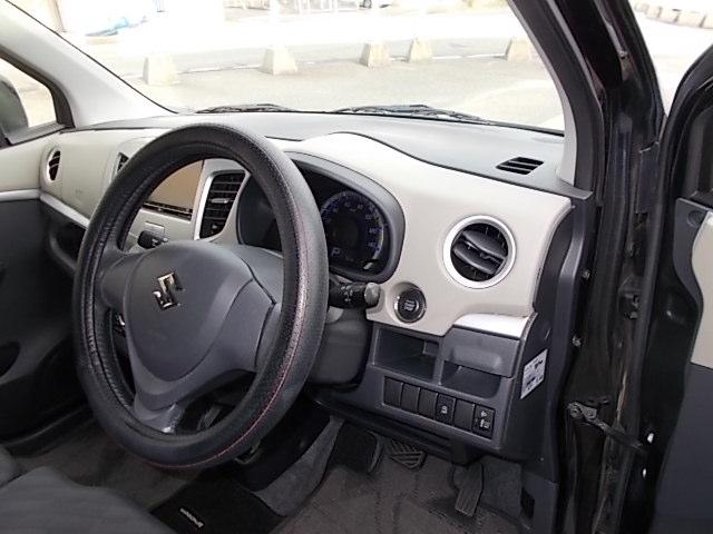 ワゴンＲ ＦＸリミテッド　ＣＶＴ　アイドリングストップ　社外ＬＥＤヘッドライト　メモリーナビフルセグＴＶ　ＤＶＤ　ＣＤ　バックカメラ　ＥＴＣ　プッシュスタート　スマートキー　オートエアコン　リアスピーカー　純正アルミホイール（18枚目）