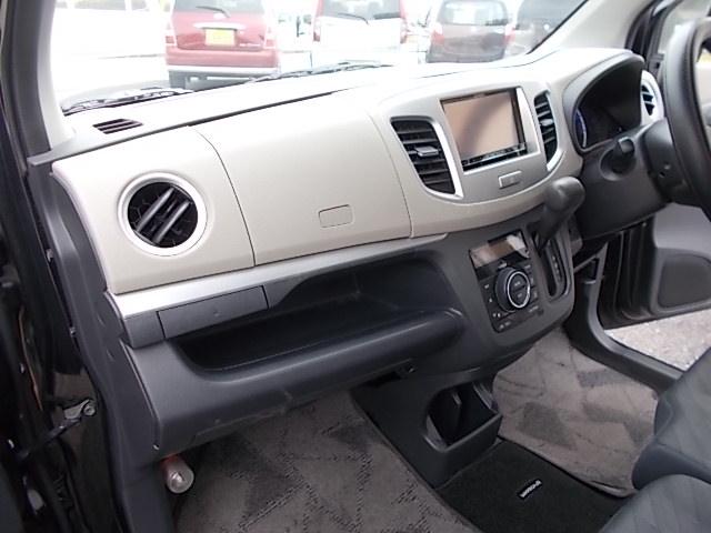 ワゴンＲ ＦＸリミテッド　ＣＶＴ　アイドリングストップ　社外ＬＥＤヘッドライト　メモリーナビフルセグＴＶ　ＤＶＤ　ＣＤ　バックカメラ　ＥＴＣ　プッシュスタート　スマートキー　オートエアコン　リアスピーカー　純正アルミホイール（20枚目）