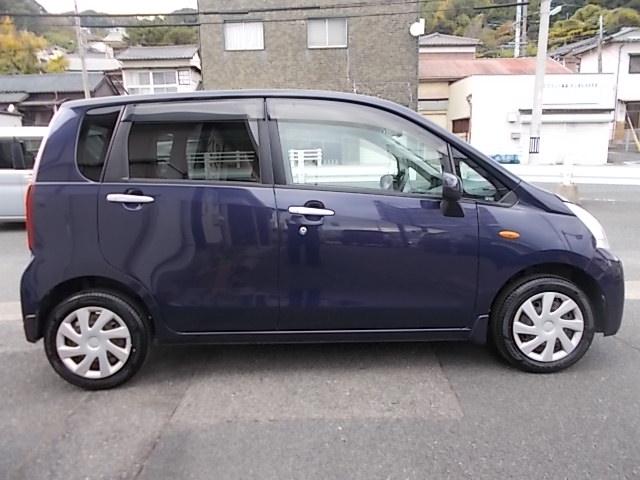 ムーヴ Ｌ　ＣＶＴ　アイドリングストップ　ＳＤナビ　ＴＶ　ＤＶＤ　ＣＤ　キーレス　ドライブレコーダー　オートエアコン　電動格納ミラー　ＡＢＳ　Ｗエアバッグ　タイミングチェーン　盗難防止機能（4枚目）