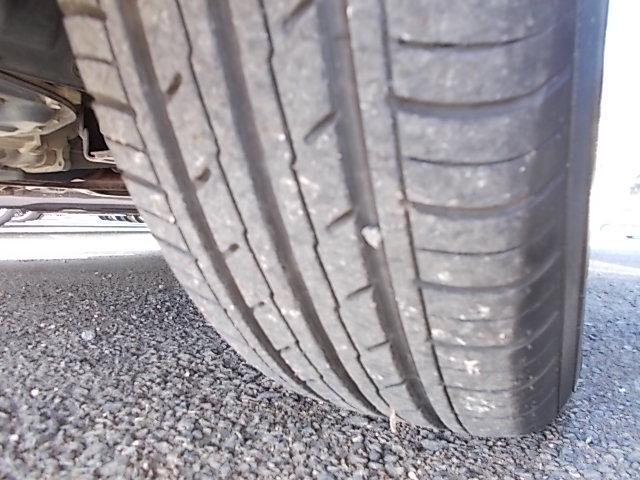 プレオプラス ＦＡ　スマートアシスト　４ＷＤ　ＣＶＴ　アイドリングストップ　スマアシ　メモリーナビフルセグＴＶ　ＤＶＤ　ＣＤ　ＥＴＣ　キーレス　横滑り防止機能　ＡＢＳ　Ｗエアバッグ　タイミングチェーン　ワンオーナー　盗難防止機能（13枚目）