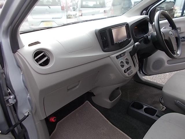 プレオプラス ＦＡ　スマートアシスト　４ＷＤ　ＣＶＴ　アイドリングストップ　スマアシ　メモリーナビフルセグＴＶ　ＤＶＤ　ＣＤ　ＥＴＣ　キーレス　横滑り防止機能　ＡＢＳ　Ｗエアバッグ　タイミングチェーン　ワンオーナー　盗難防止機能（16枚目）