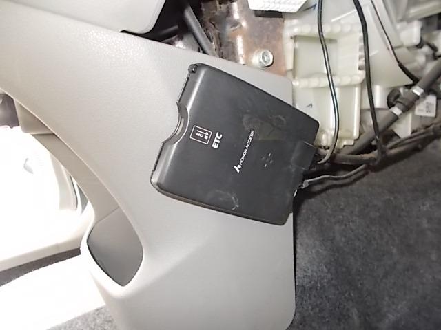 プレオプラス ＦＡ　スマートアシスト　４ＷＤ　ＣＶＴ　アイドリングストップ　スマアシ　メモリーナビフルセグＴＶ　ＤＶＤ　ＣＤ　ＥＴＣ　キーレス　横滑り防止機能　ＡＢＳ　Ｗエアバッグ　タイミングチェーン　ワンオーナー　盗難防止機能（22枚目）