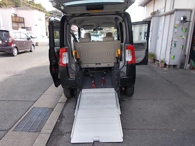 タント Ｌ　ＳＡ　スローパー　福祉車両　リアシート付仕様　電動ウインチ　スマアシ　両側スライドドア　純正ナビＴＶ　ＣＤ　バックカメラ　ＥＴＣ　ＣＶＴ　Ａストップ　タイミングチェーン　横滑り防止　盗難防止機能　タイヤ新品（34枚目）