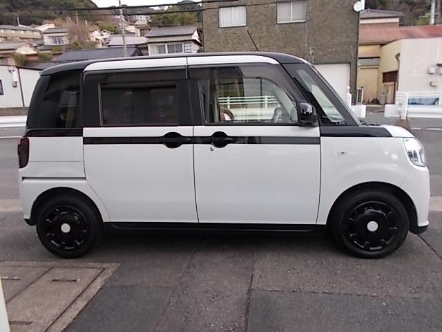 ムーヴキャンバス Ｘリミテッド　ＳＡＩＩＩ　オリジナルカラー　ＣＶＴ　Ａストップ　両側パワースライドドア　レザー調シートカバー　ディスプレイオーディオ　ＤＶＤ　ＣＤ　バックカメラ　リアスピーカー　プッシュスタート　タイヤ新品　走行４２０００キロ（4枚目）