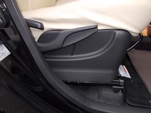 ムーヴキャンバス Ｘリミテッド　ＳＡＩＩＩ　オリジナルカラー　ＣＶＴ　Ａストップ　両側パワースライドドア　レザー調シートカバー　ディスプレイオーディオ　ＤＶＤ　ＣＤ　バックカメラ　リアスピーカー　プッシュスタート　タイヤ新品　走行４２０００キロ（31枚目）